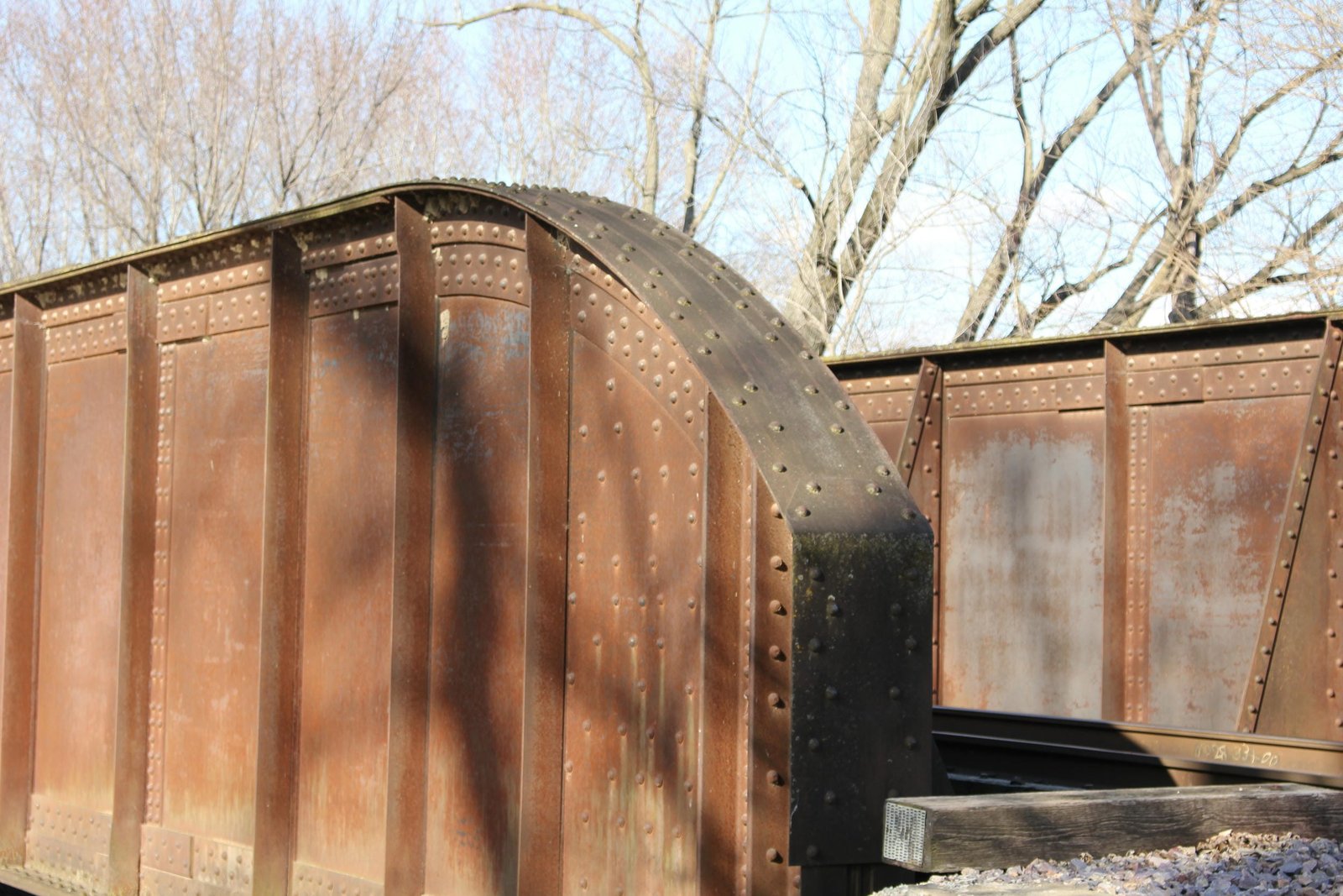 Girder end